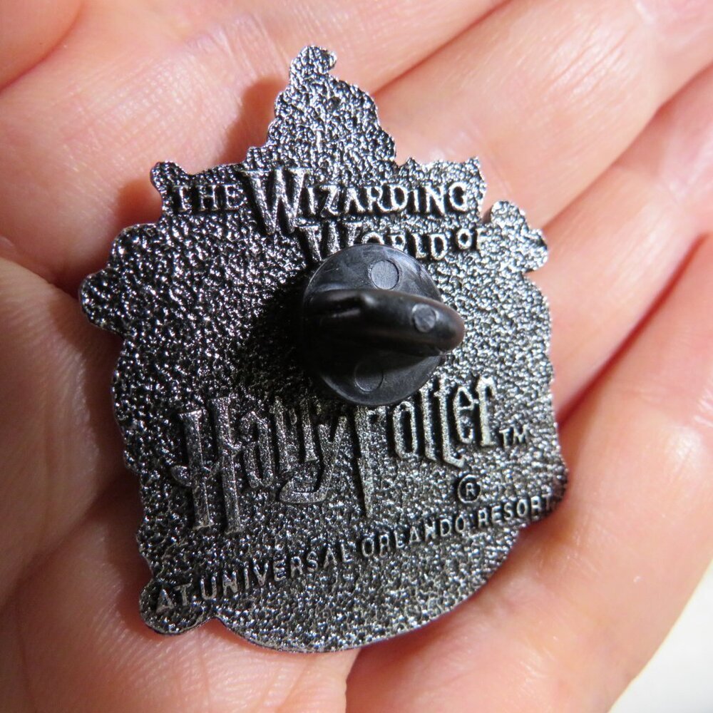 Harry Potter Metal Lapel Pin GREEN from Universal Orlando - Picture 6 of 6